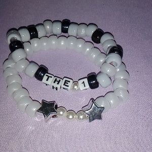 Taylor swift friendship bracelets